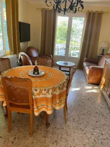 Appartement La Maison-Es-Maisons. Valréas